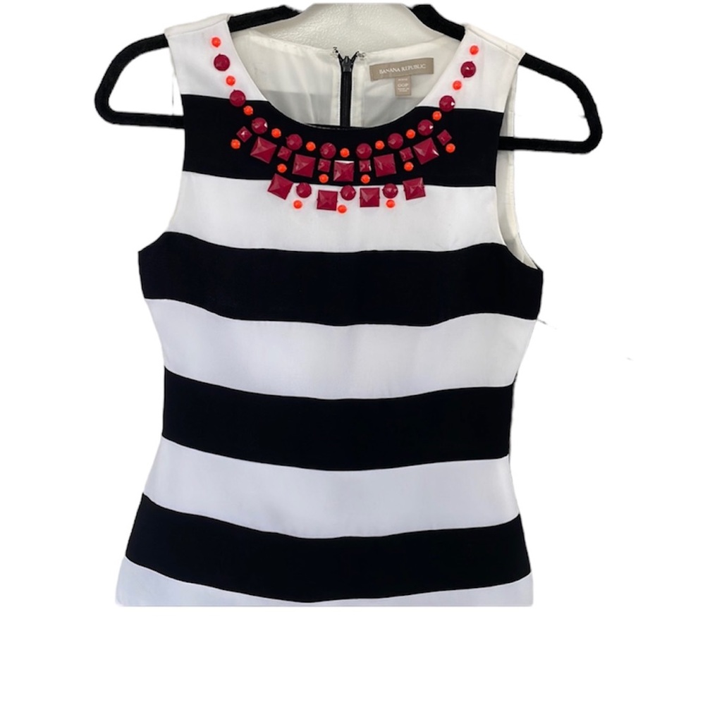 Banana Republic striped black white red nautical dressy sleeveless top.Size 00P